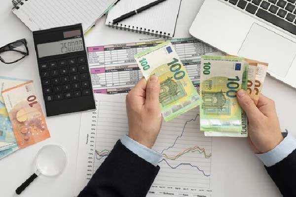 奈飞预计营收增速连续第四个季度放缓 股价盘后重挫7%
